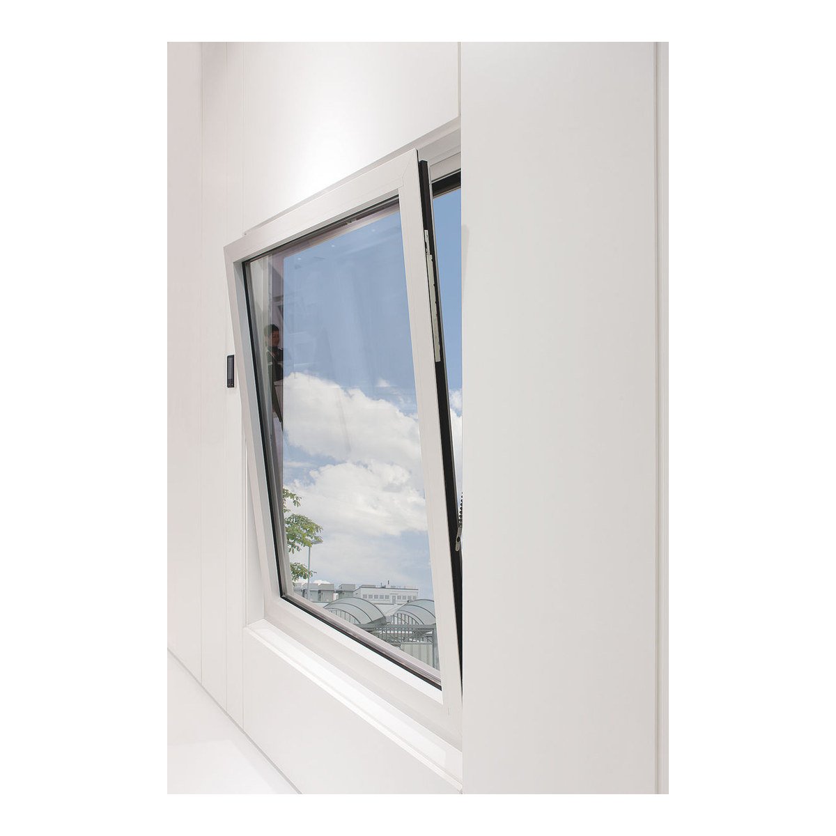 GEZE Power lock am Fenster